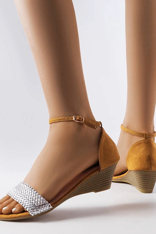 Sudraba Veltri ķīļveida sandales