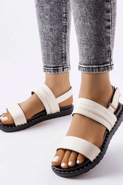 Bēšas spīdīgas Felicienne sandales