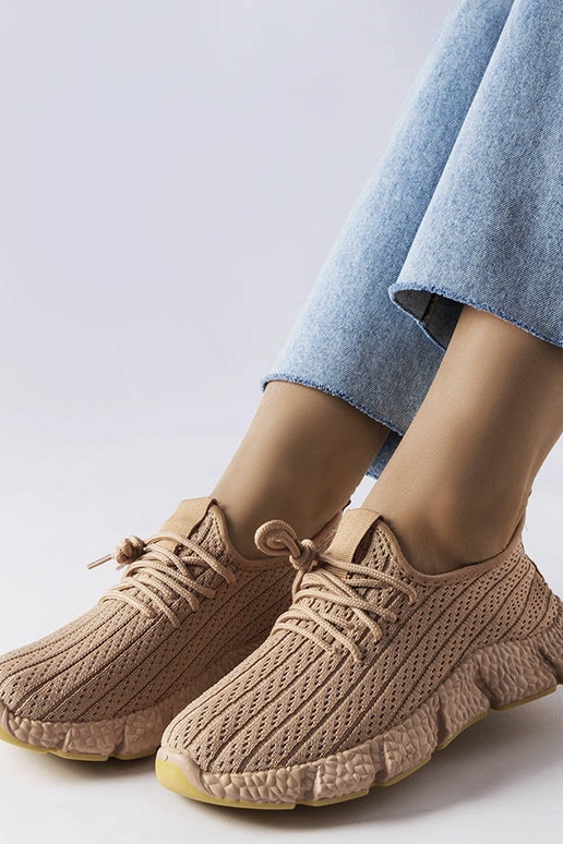 Élodie bēšas sporta kedas