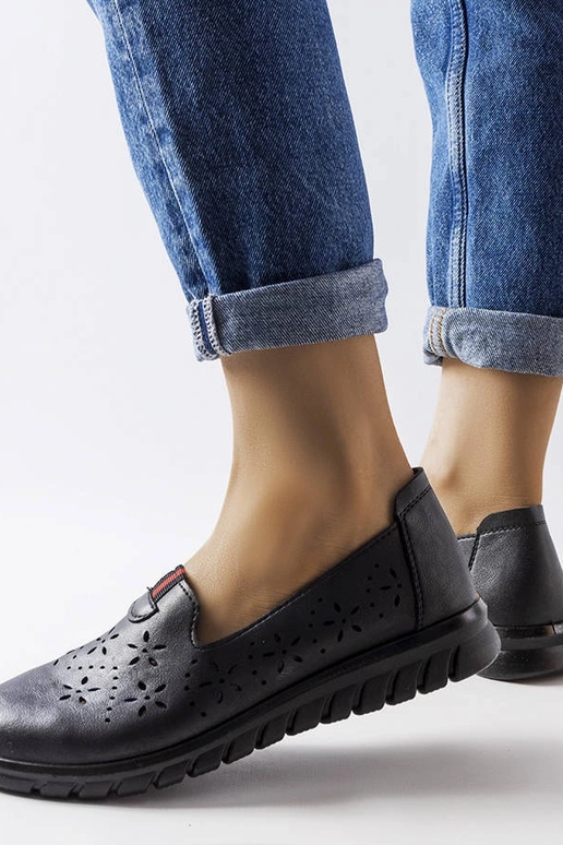 Joli melni gaišie klaipi