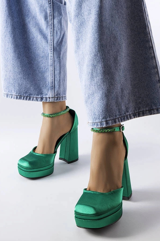 Zaļas pumpas ar augstu papēdi Elida