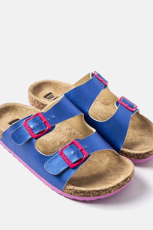 Zilas čības, „Lee Cooper...