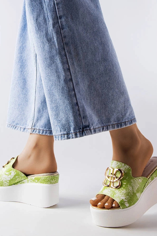 Zaļas Havanna ķīļveida sandales