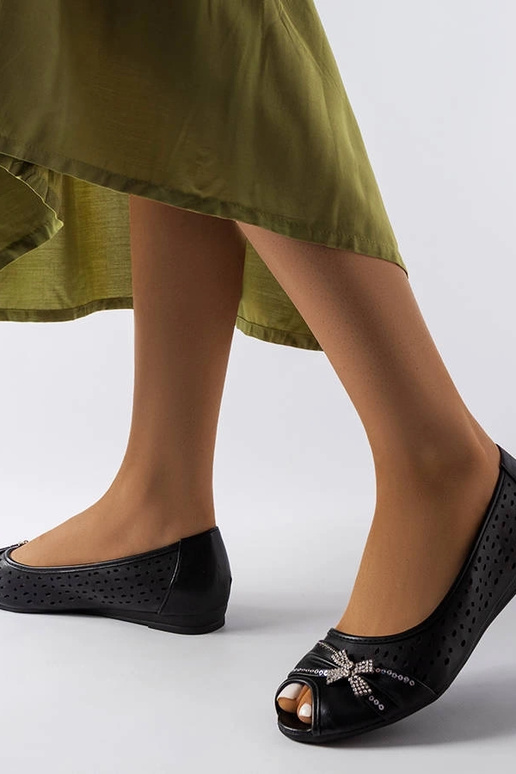 Ažūra melni baleta dzīvokļi ar... Ažūra melni baleta dzīvokļi ar...