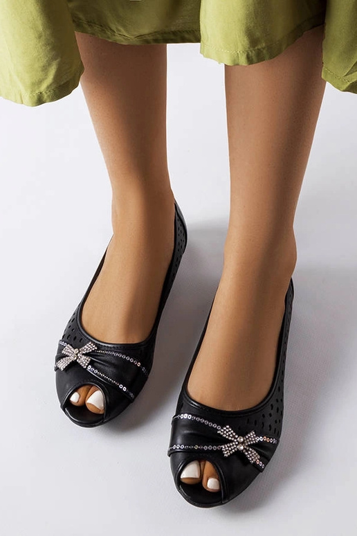 Ažūra melni baleta dzīvokļi ar... Ažūra melni baleta dzīvokļi ar...