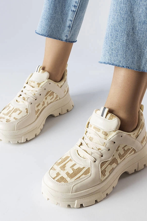 Bēšas, kuplas Brunswick kedas