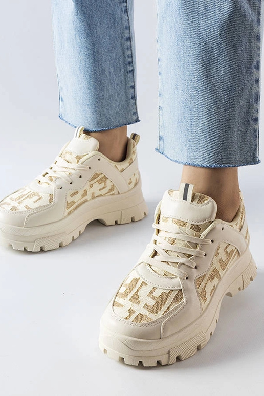 Bēšas, kuplas Brunswick kedas