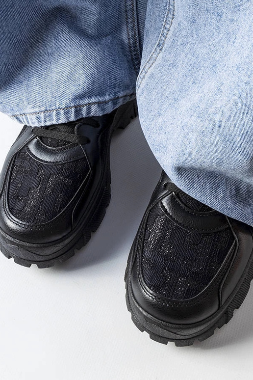 Melnas kuplas Brunswick kedas