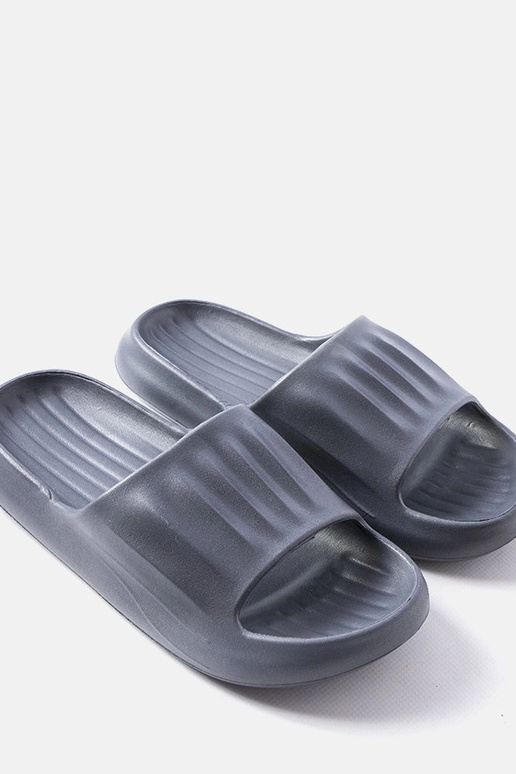 Pelēkas vīriešu čības, „Boileau"