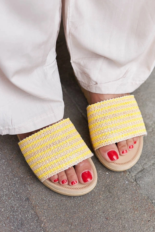 Capovalle dzeltenās pītas flip-Flops Capovalle dzeltenās pītas flip-Flops