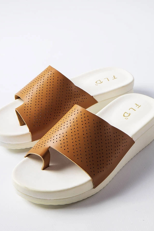 Brūnas Monferrato ķīļveida sandales