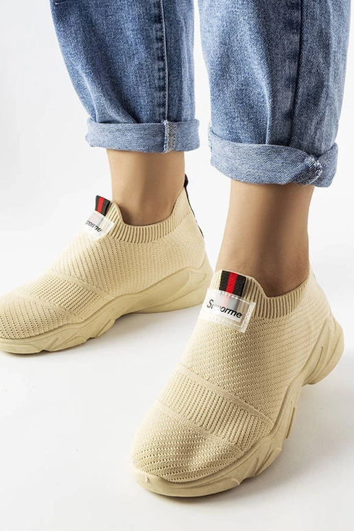 Bēši uzvelkami sporta apavi sievietēm...