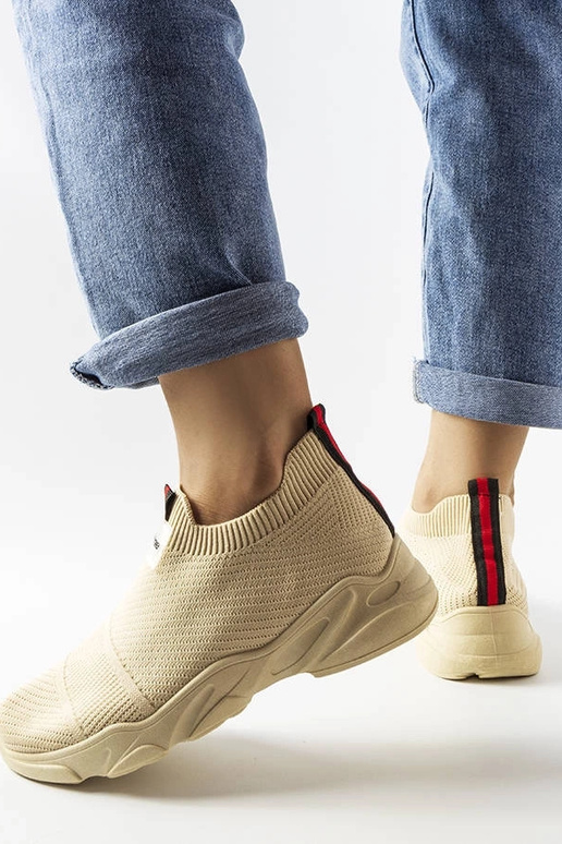 Bēši uzvelkami sporta apavi sievietēm...