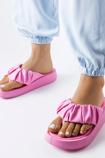 Filena rozā shirred flip-flops 2