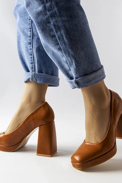 Brūnas Mailly augstpapēžu pumpas