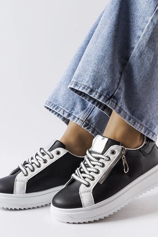 Sieviešu melnas šņorkurpes Romola