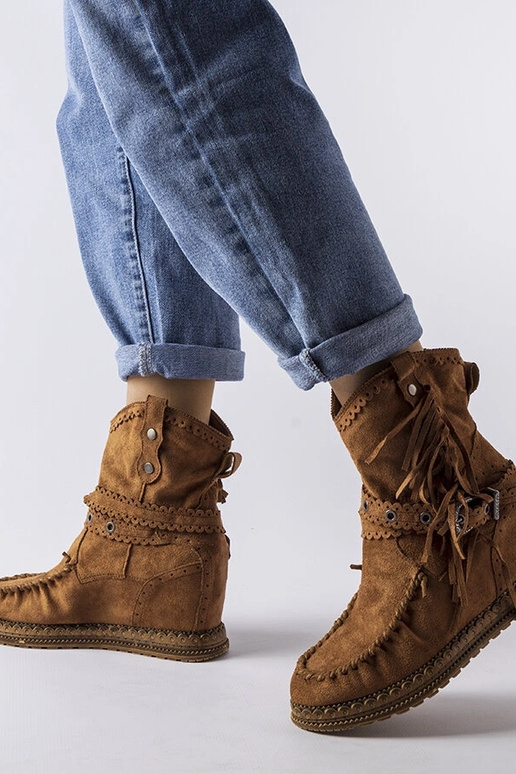 Rudi zābaki uz platformas, „Teodata"