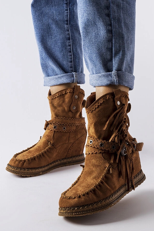 Rudi zābaki uz platformas, „Teodata"