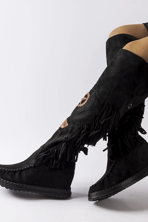 Melni Cascia ķīļzābaki