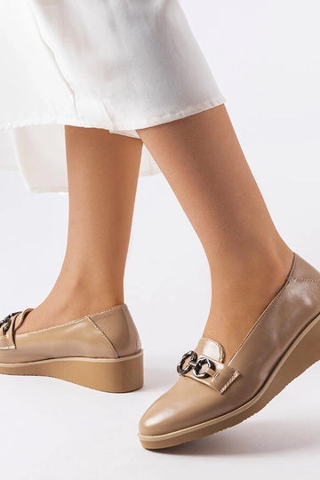 Bēši lakādas ķīļveida loafers Erin 2