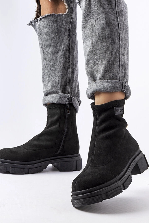 Melni Inge zamšādas izolēti zābaki