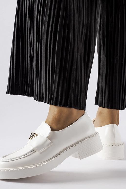 Baltas sieviešu sloksnes Milne