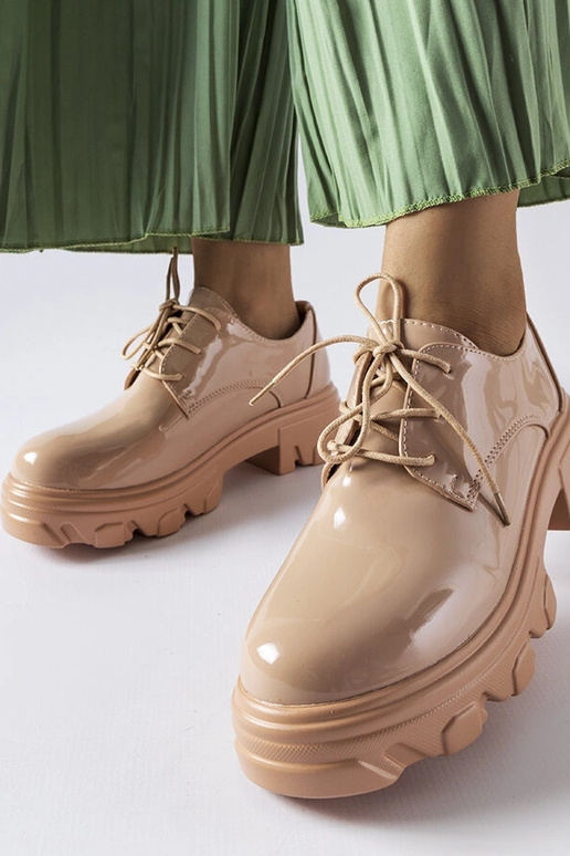 Kelly bēšas lakādas kurpes