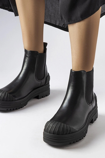 Melni darba zābaki ar...