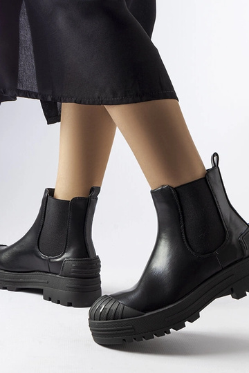 Melni darba zābaki ar... 2