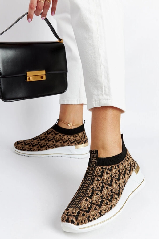 Melni un brūni slīdošie Tartano apavi