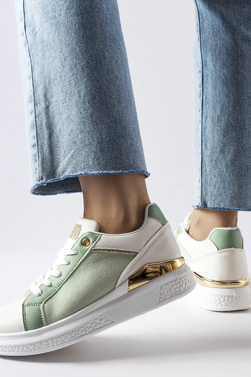 Baltas un zaļas kurpes ar zelta...