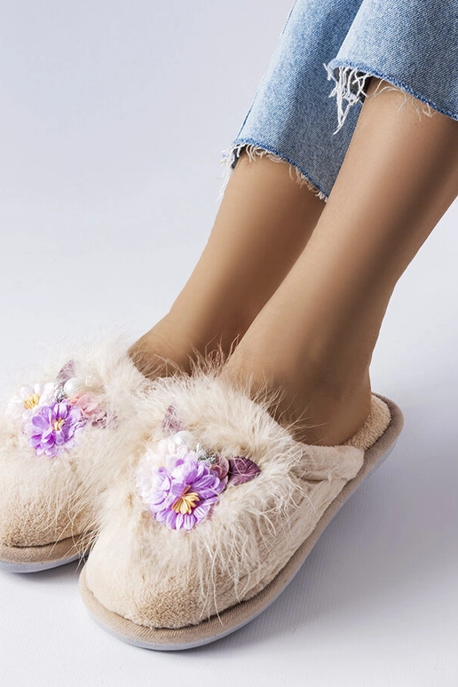 Bēšas sieviešu čības Moly