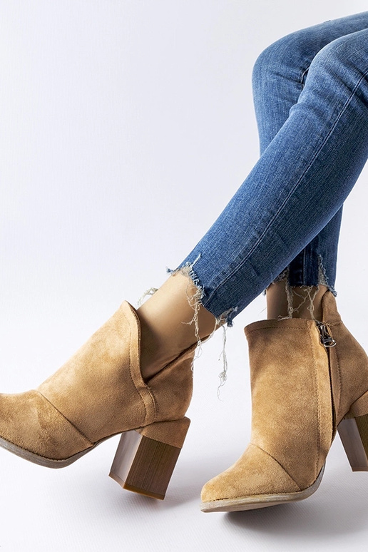 Bēši puszābaki ar izgriezumiem Artemisia