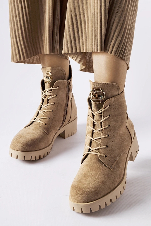 Smilšu krāsas izolēti mākslīgā zamša...