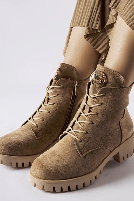 Smilšu krāsas izolēti mākslīgā zamša...