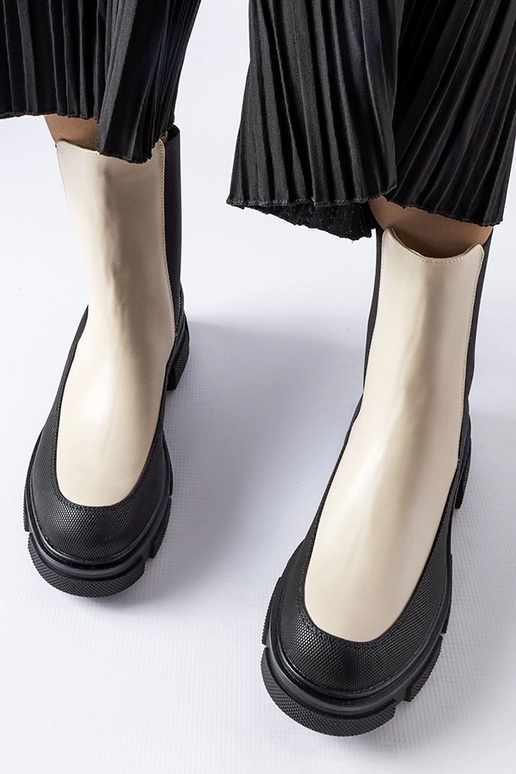 Bēša un melna Faisal pievelkami...