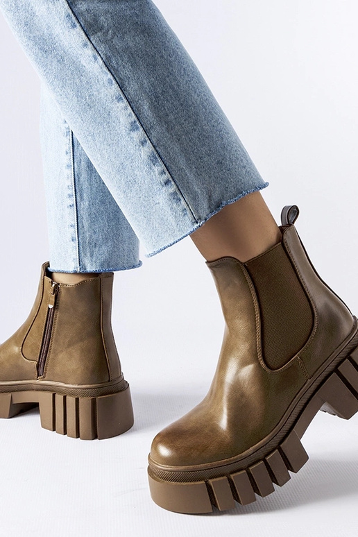 Brūni platformas puszābaki no Giusy