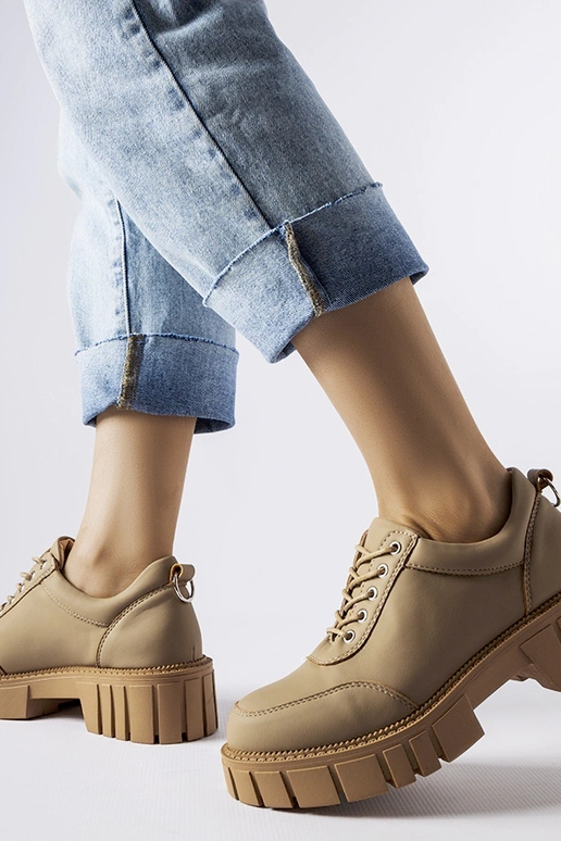 Brūnas Severino apavi ar matētu apdari