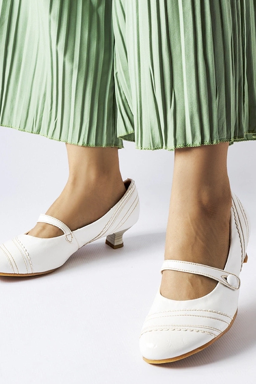 Baltas zempapēžu pumpas Sant'Antonio