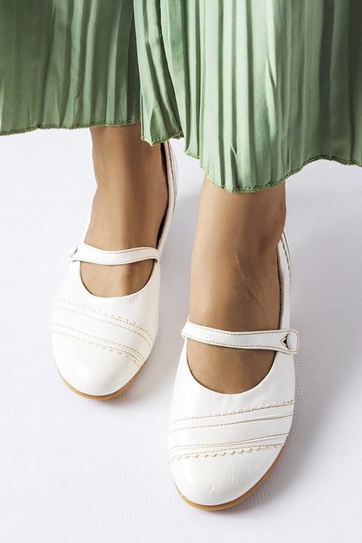 Baltas zempapēžu pumpas Sant'Antonio