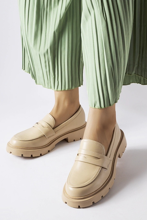 Smilšu krāsas eleganti mokasīni,...