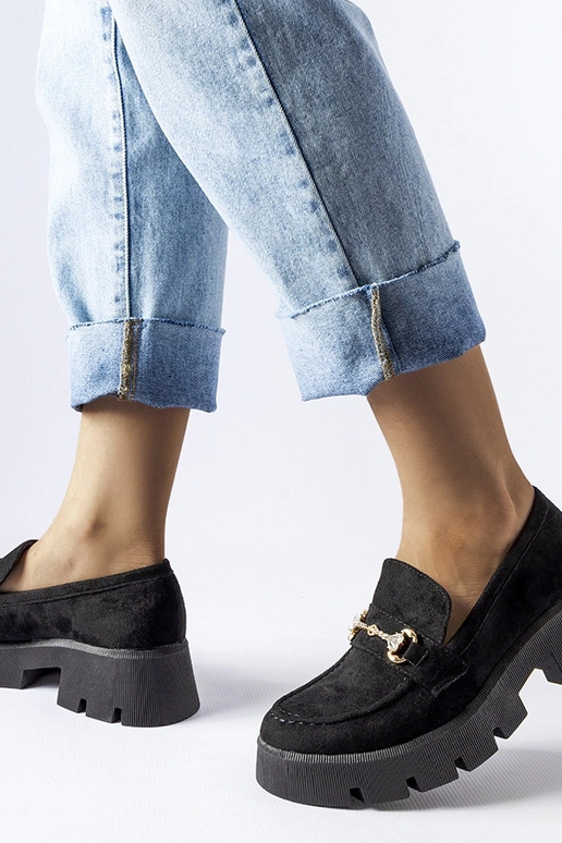 Melni loaferi ar sprādzi un...