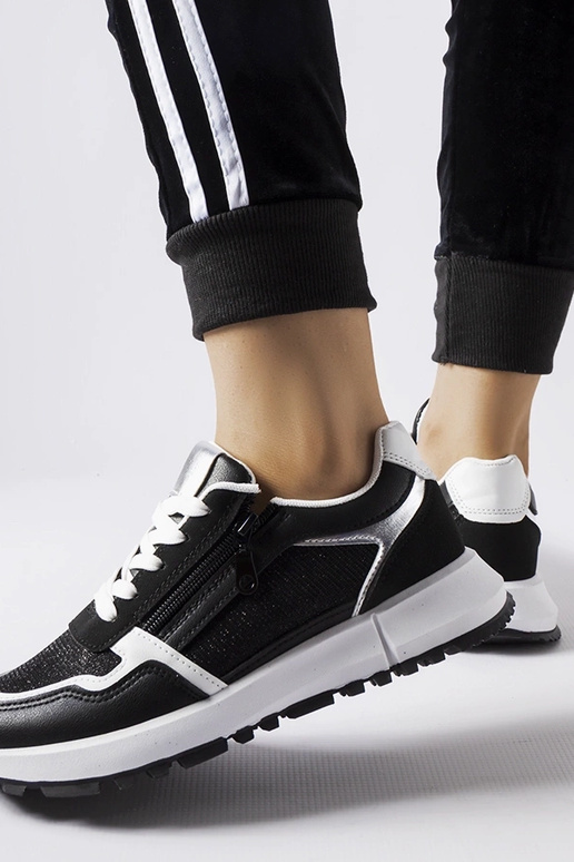 Melni dekorēti sporta apavi, „Camuzzoni"