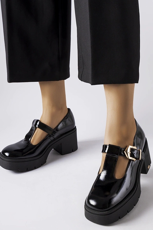 Melni lakoti puszābaki ar sprādzēm,...