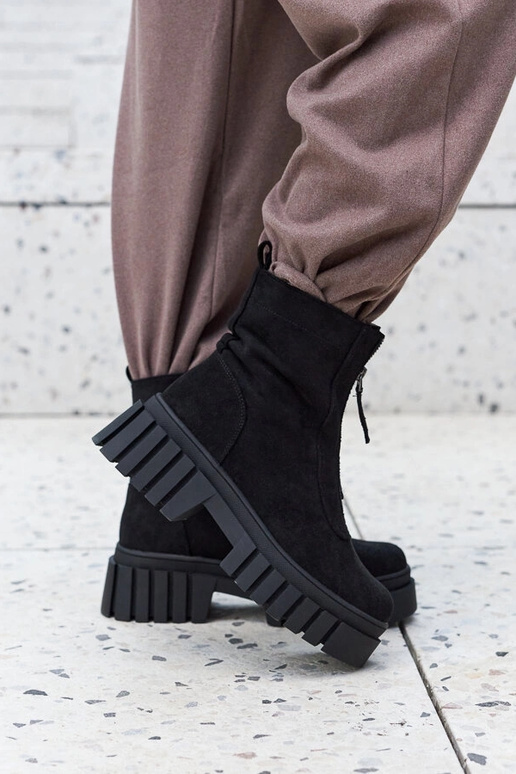 Melni izolēti sieviešu puszābaki ar...