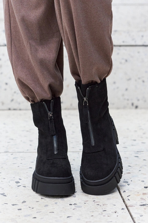 Melni izolēti sieviešu puszābaki ar...