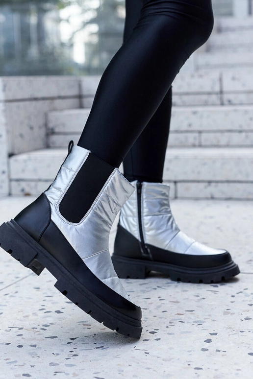 Melni ziemas zābaciņi no mākslīgā...