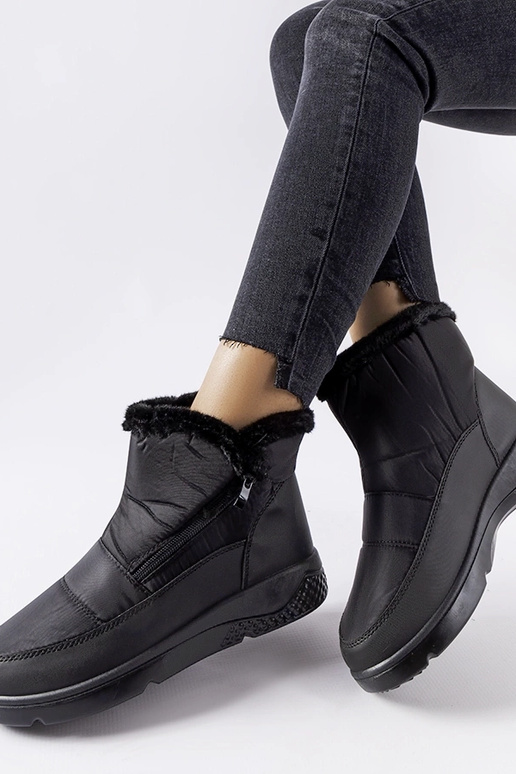 Judithe Black izolēti sniega zābaki...