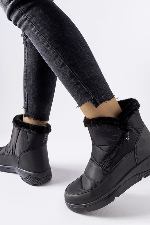 Judithe Black izolēti sniega zābaki...