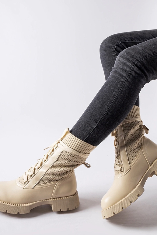 Bēši ažūra zeķu zābaki Portico